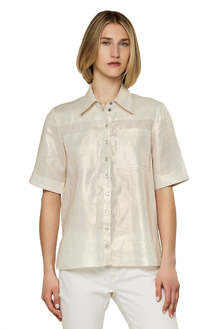 Made from structured linen-blend fabric, this button-front shirt is a versatile addition to any closet. It features patch pockets for a utilitarian feel.