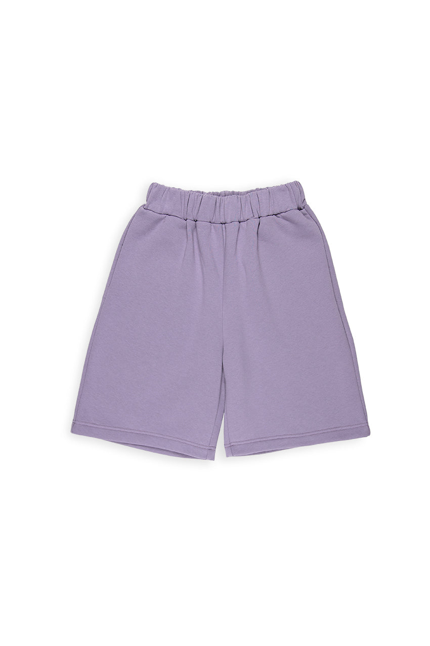 The feel of sweat shorts but with warm-weather appeal, these drawstring shorts bring the cozy vibes while still showing the right amount of leg.